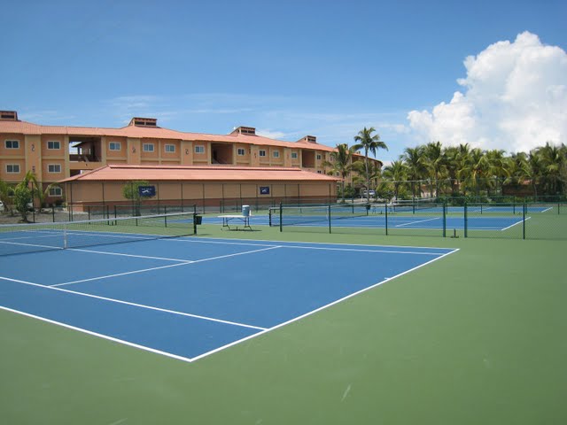 Las Olas Tennis Facility